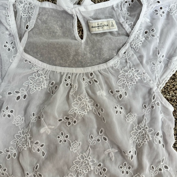 Abercrombie & Fitch White Embroidered Blouse - Picture 7 of 9